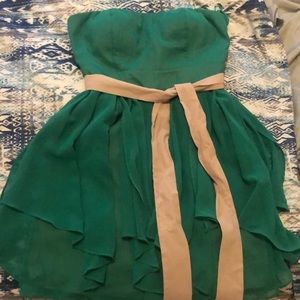 Green strapless dress
